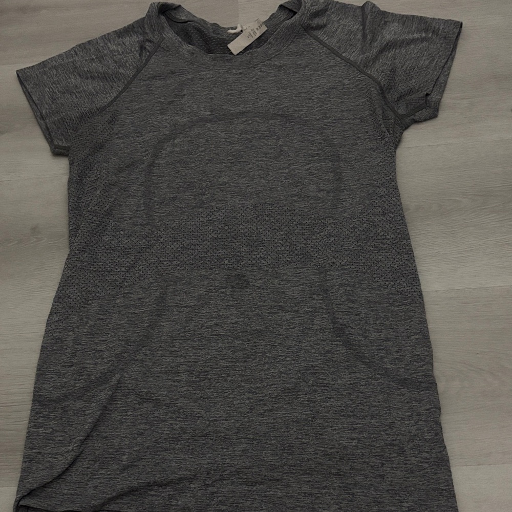 lululemon athletica Charcoal Short Sleeve Tee